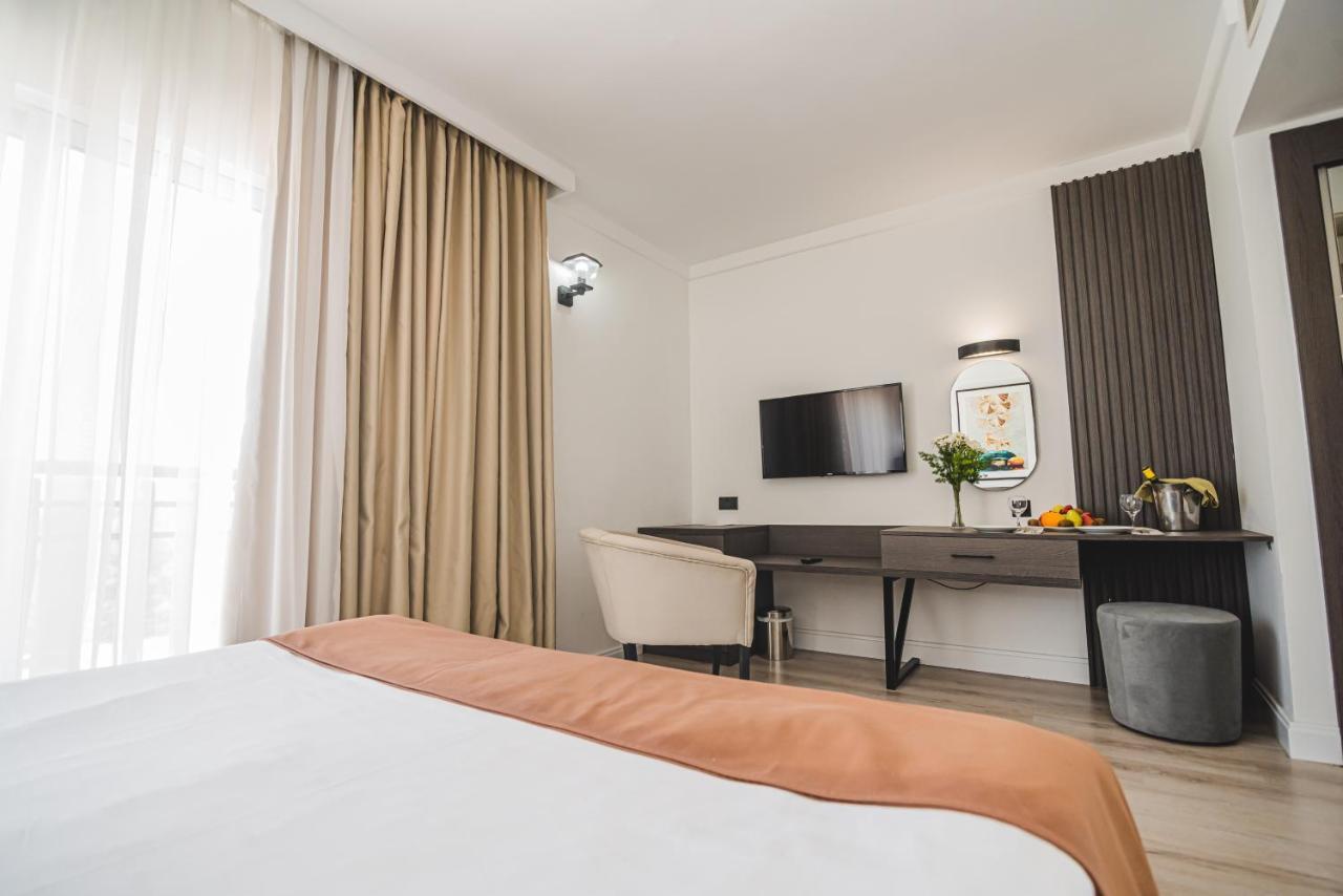 Uptown Bueyuek Anadolu Girne Hotel Exterior photo