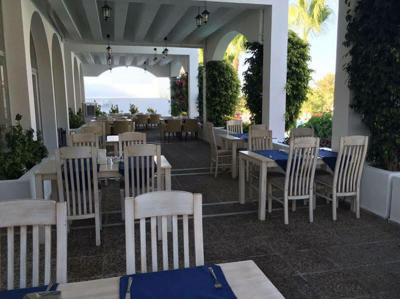 Uptown Bueyuek Anadolu Girne Hotel Exterior photo